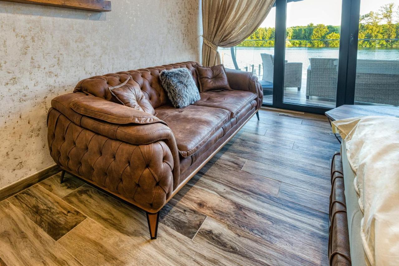 Apartmani Tiske Noci Bečej Eksteriør bilde